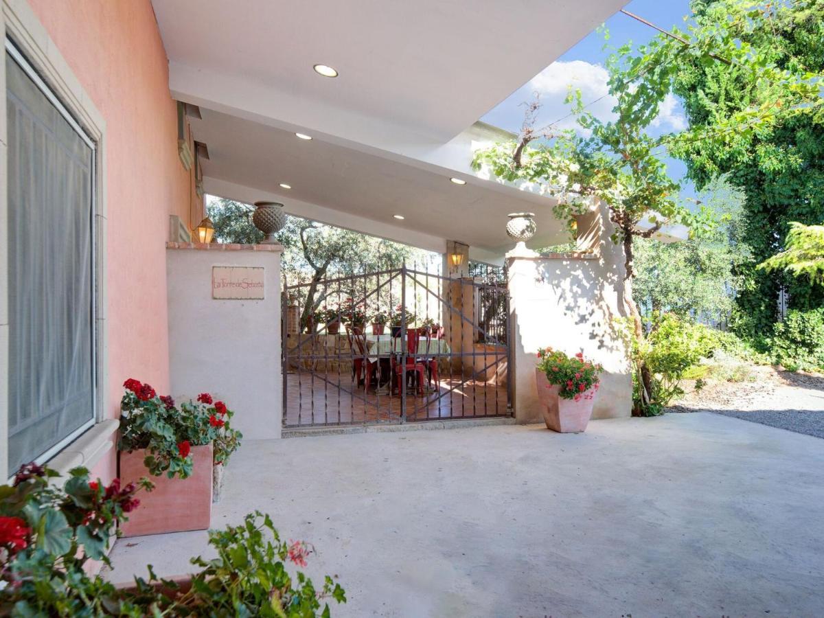 Lively Holiday Home In Fraga With Private Pool Ngoại thất bức ảnh